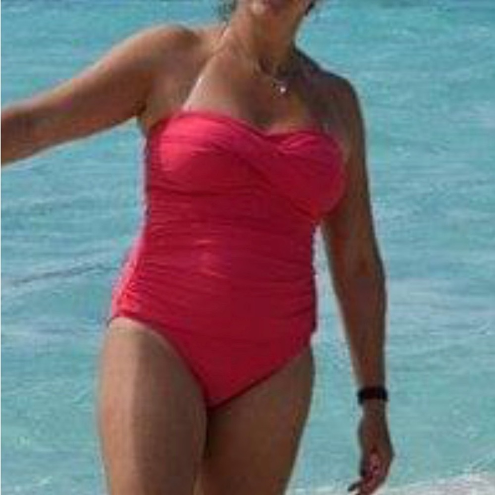 Slimming one piece